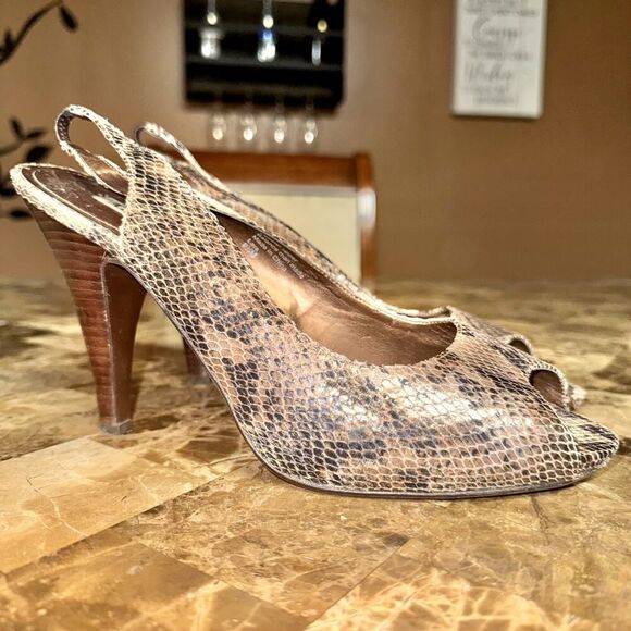 Alfani Snake Print Heels Animal Print Pumps Black Gold Peep Toe - Picture 1 of 11